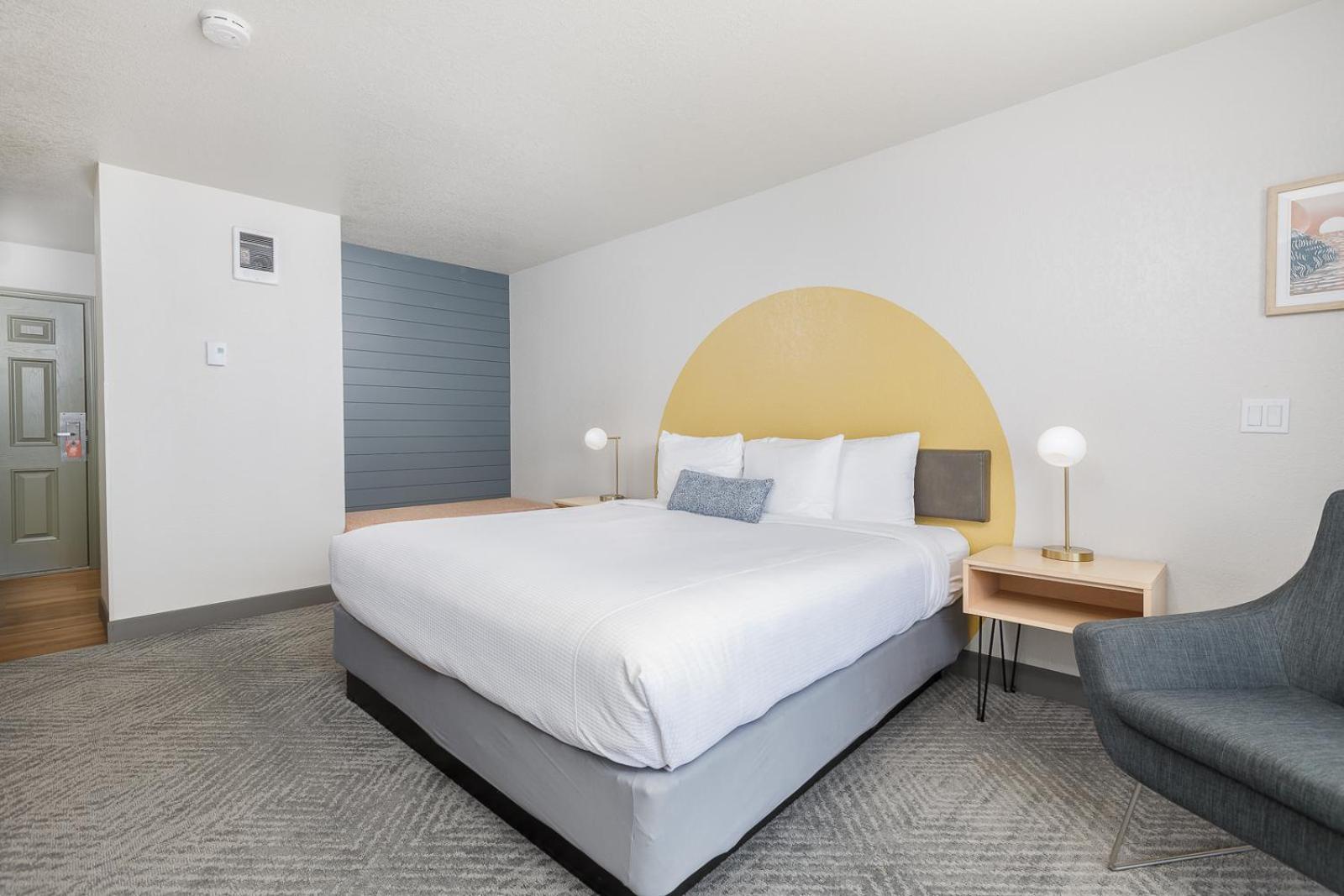 Surfland Hotel Линкън Сити Стая снимка